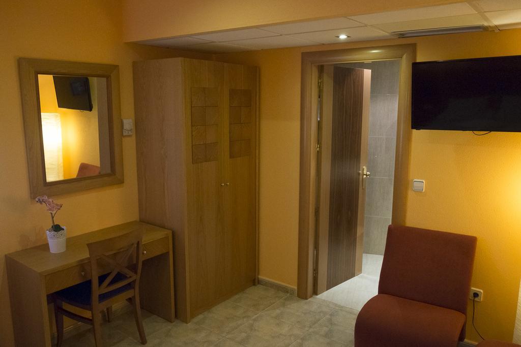 Hostal Azul เอลโมลาร์ ภายนอก รูปภาพ